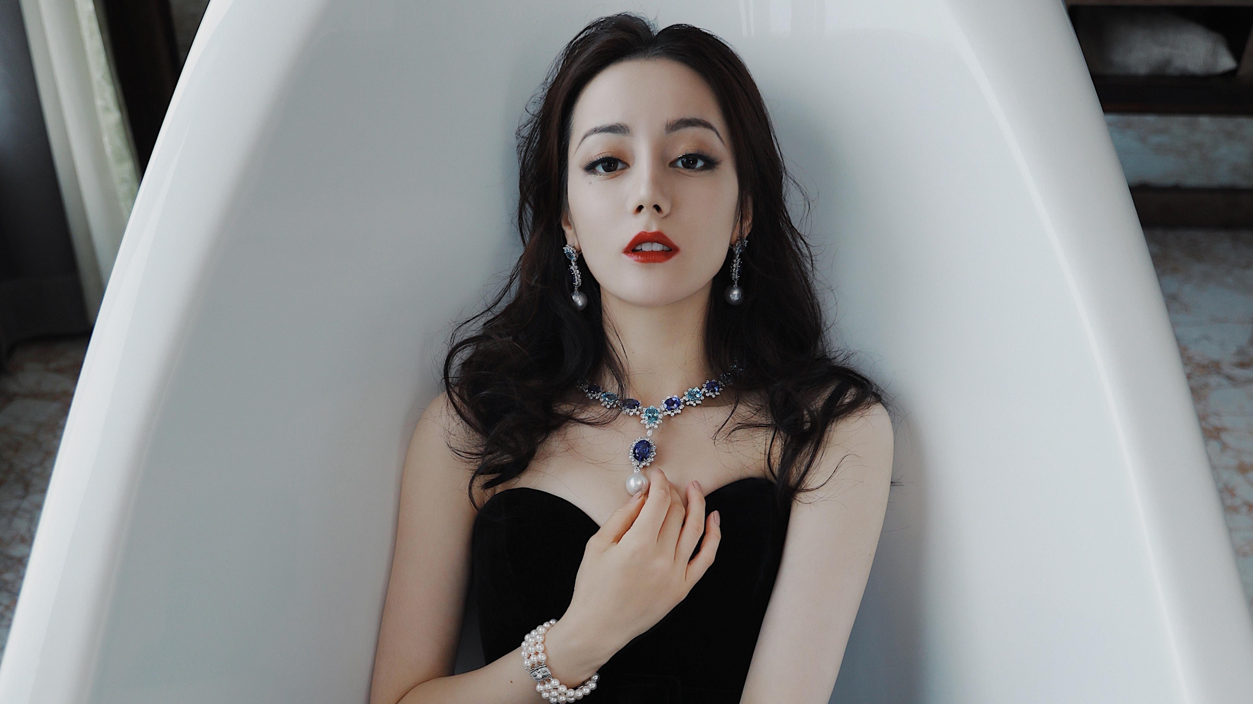 足球场草皮耐磨性提升研究成果公布，专业足球场草皮多少钱